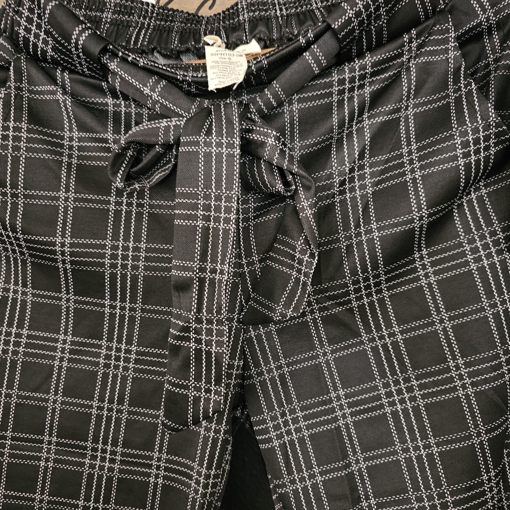 Shosho Soft Checkered Pants 🔥🔥🔥 - Picture 5 of 7